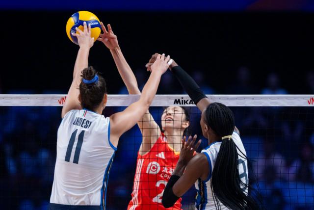 v站体育-中国女排澳门站2胜2负 状态和教练组布阵仍存问题